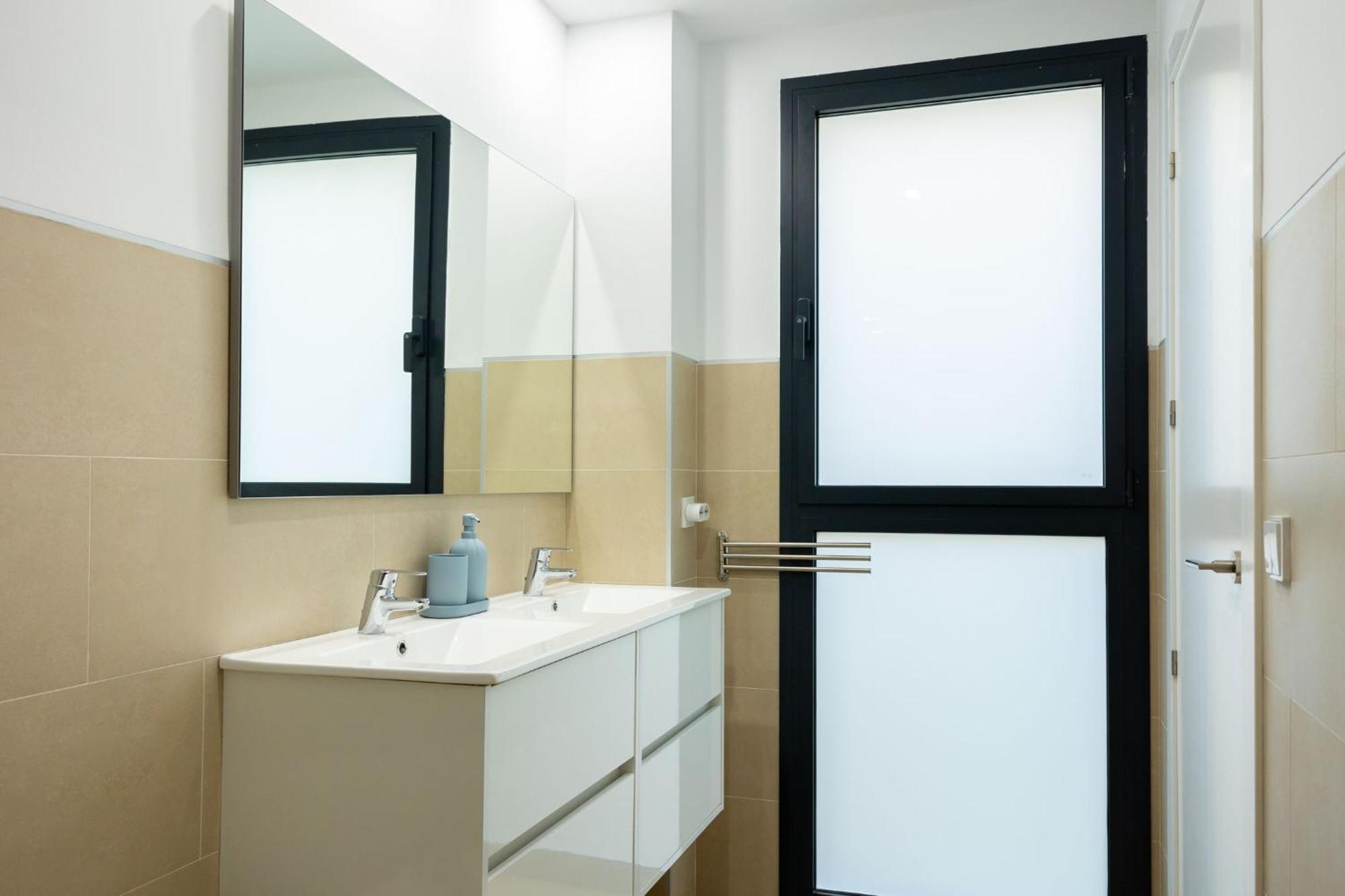 Charming 2 Bedroom Apartment By Torre Del Oro By Ocityzen Sevilla Bagian luar foto