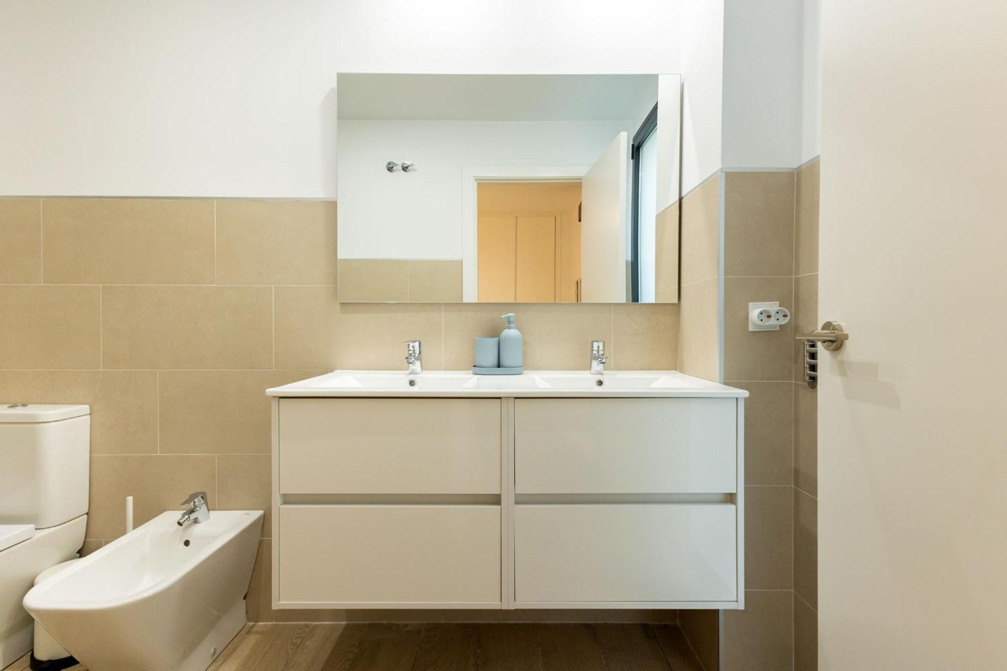 Charming 2 Bedroom Apartment By Torre Del Oro By Ocityzen Sevilla Bagian luar foto